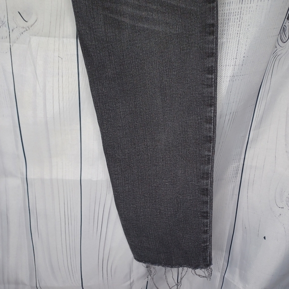 Madewell 9” Mid-Rise Skinny Distressed Black Denim Jeans Raw Hem Womens 30 - Picture 12 of 13